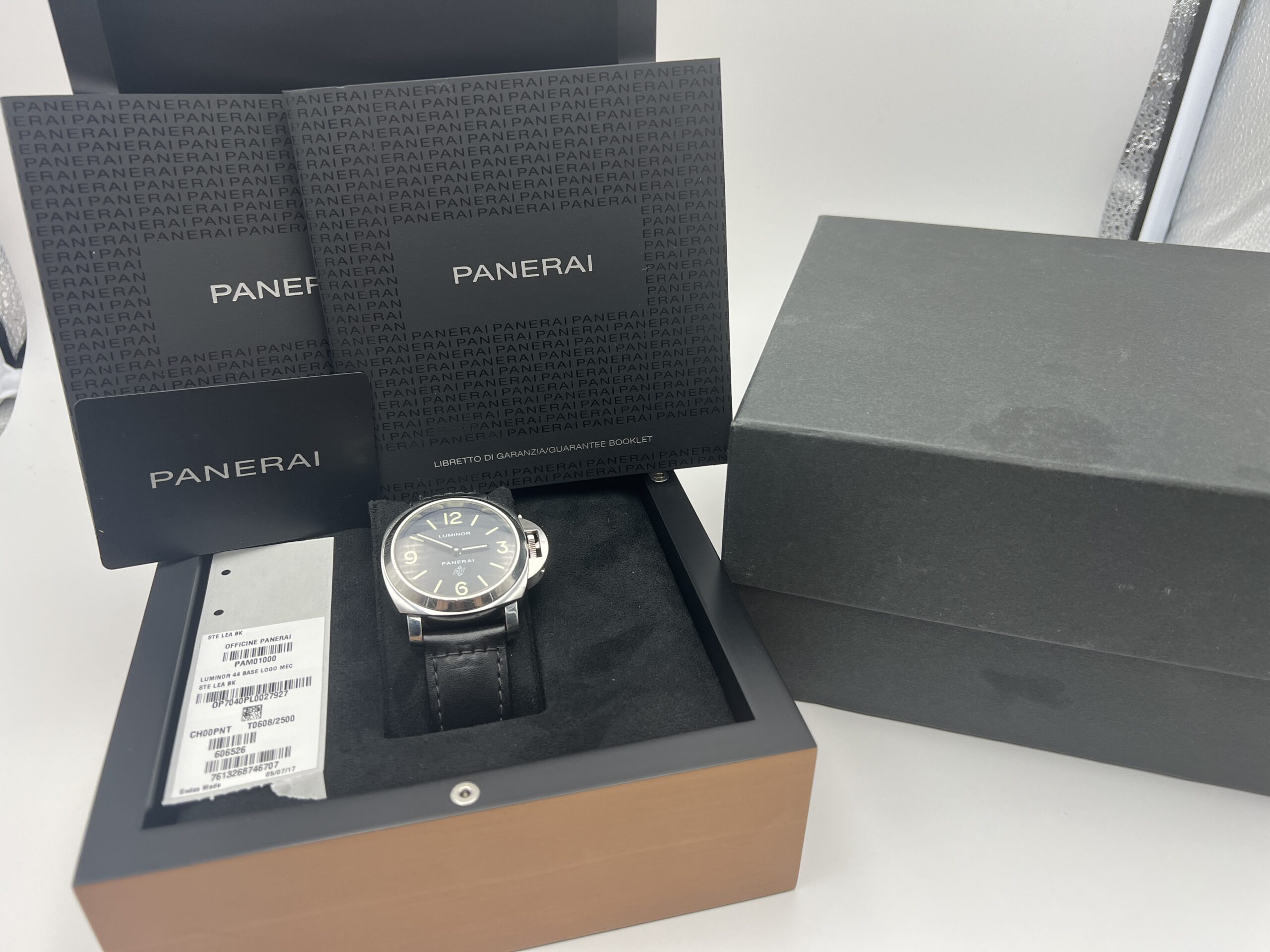 Panerai Luminor Base Logo PAM01000 – 2017 – Box and Papers – Harbour Time